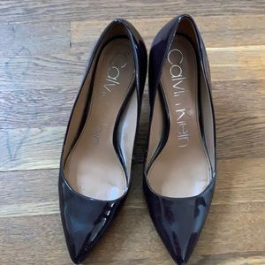 Woman pumps in red wine color(burgundy)